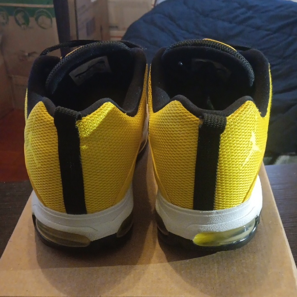 Air Jordan Comfort (CMFT) Rare Air Max 10 (2011) 'Yellow' Men 9.5 W 11 EUC W/BOX - Picture 5 of 12